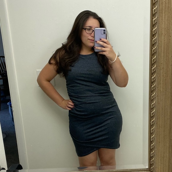 Meet your Posher, Olivia - Picture 1 of 4